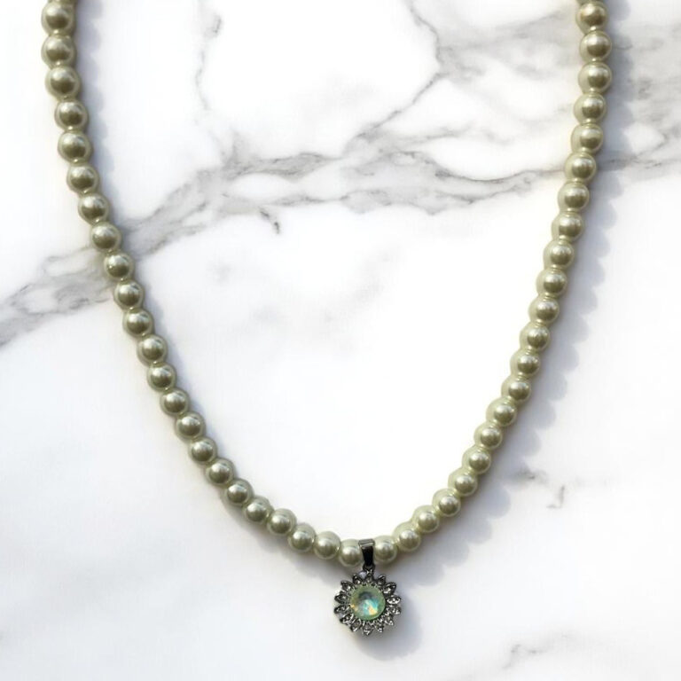 Pearl Necklace & Teardrop Earring Set with Floral/Starburst Pendant
