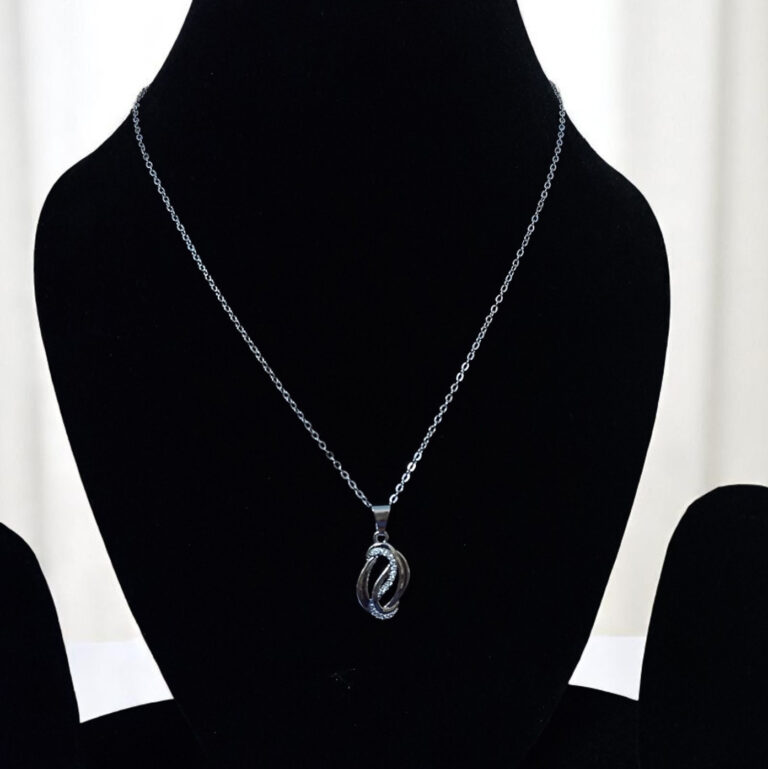 Intertwined Pendant Necklace