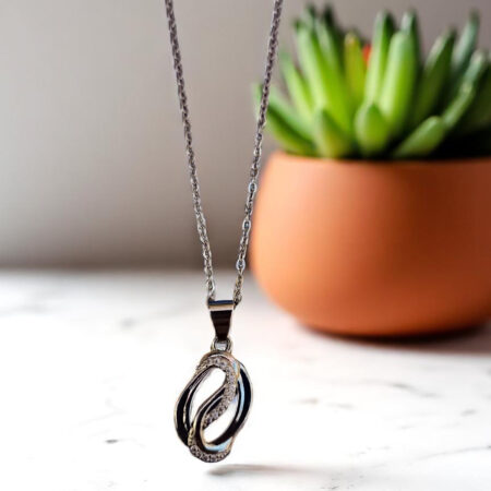 Intertwined Pendant Necklace