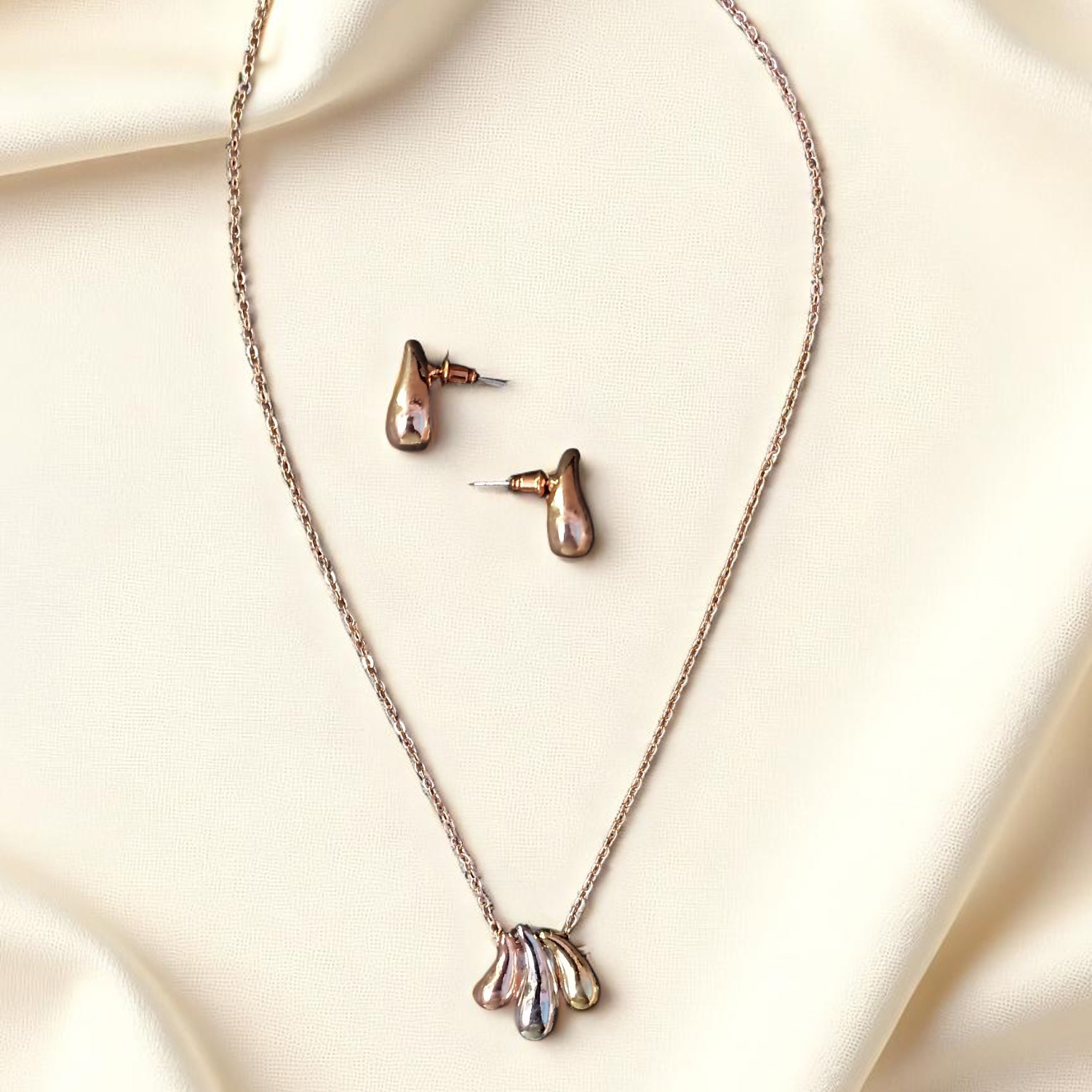 Multi-Tone Teardrop Pendant & Matching Stud Earrings Set