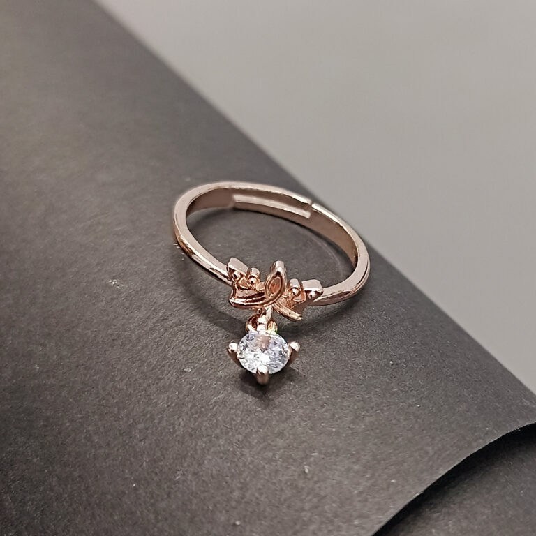 Elegant Rose Gold Crown Ring