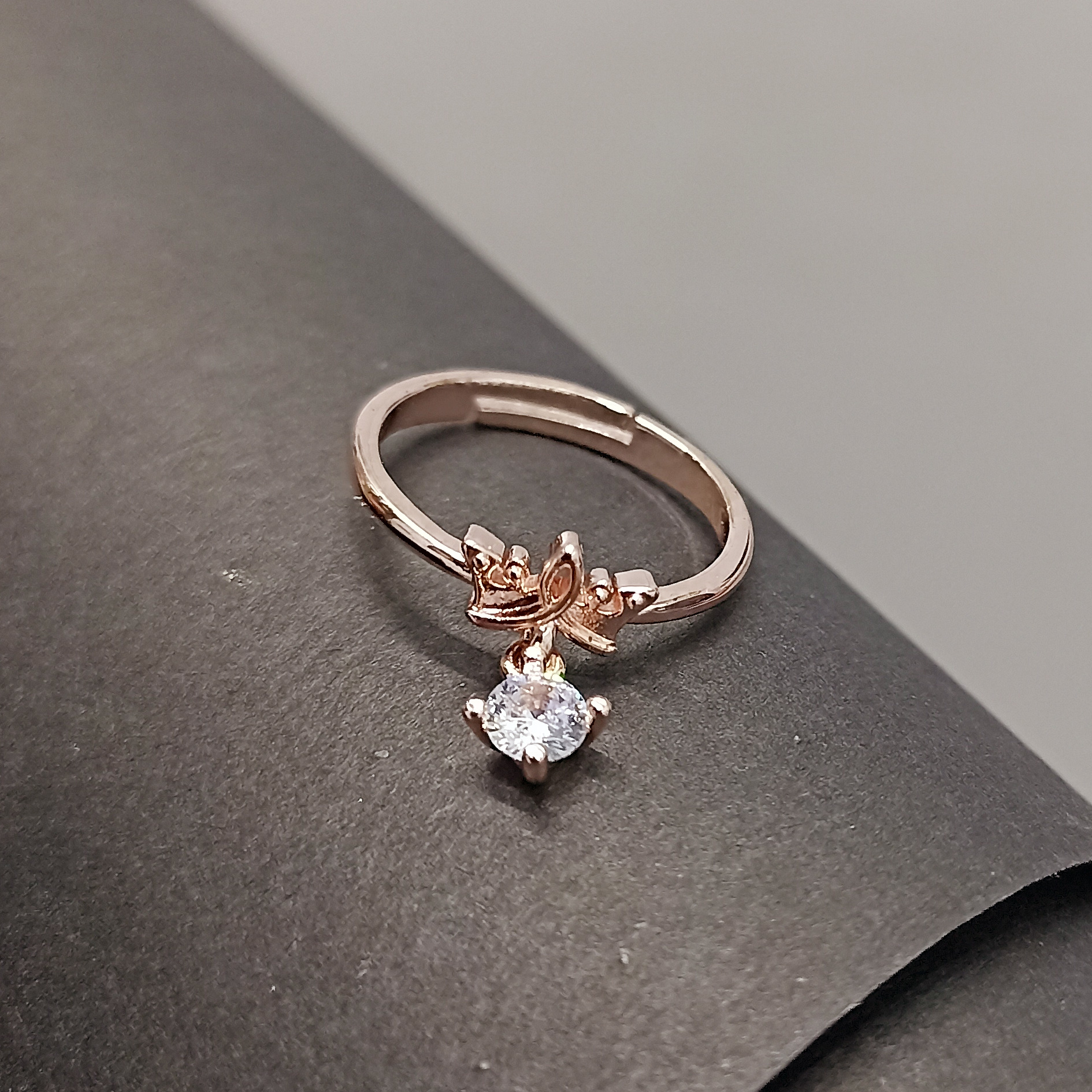 Elegant Rose Gold Crown Ring