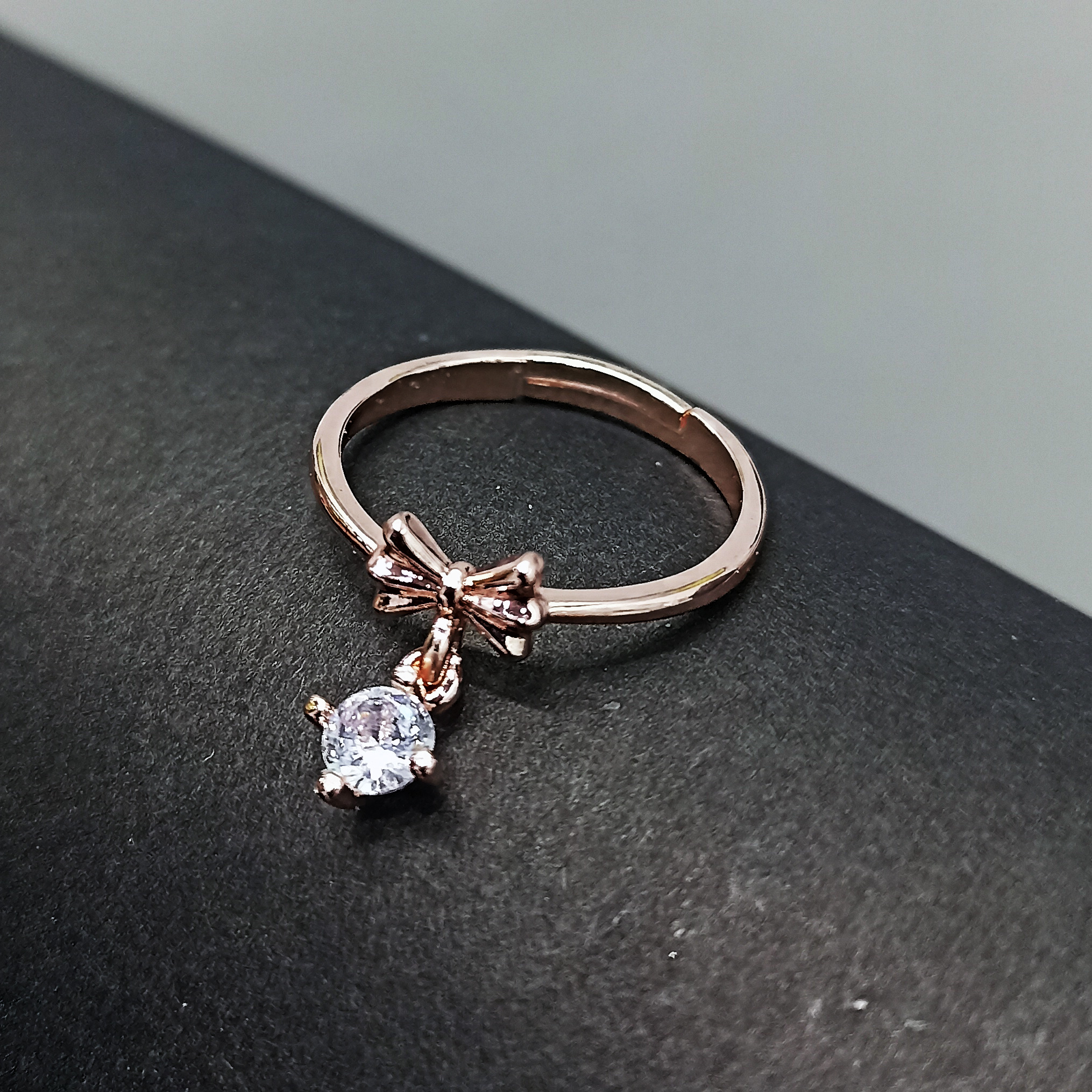 Charming Rose Gold Bowknot & Dangle Zircon Ring
