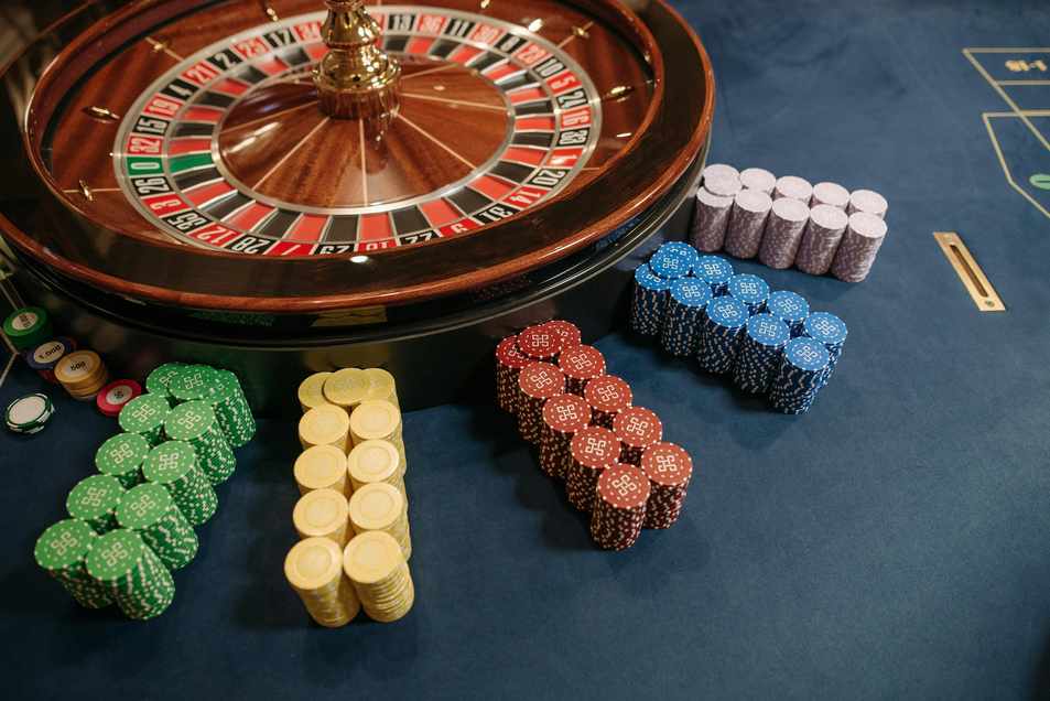 Online vs. Land-based Casino’s: De Ultieme Vergelijking voor de Nederlandse Speler Online vs. Land-based Casino’s: De Ultieme Vergelijking voor de Nederlandse Speler